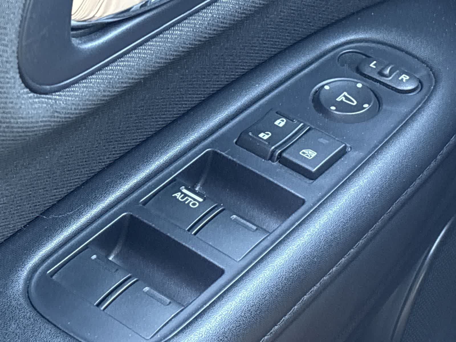 Used 2021 Honda HR-V LX image 22