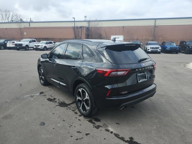 Used 2023 Ford Escape ST-Line Select w/ Tech Pack #2 image 7