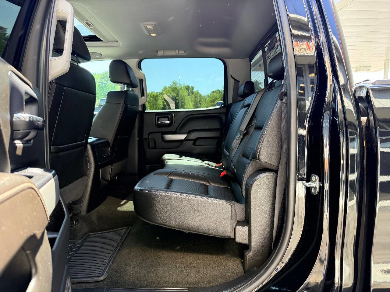 Used 2018 Chevrolet Silverado 2500 LTZ w/ Duramax Plus Package AWD/4WD image 33