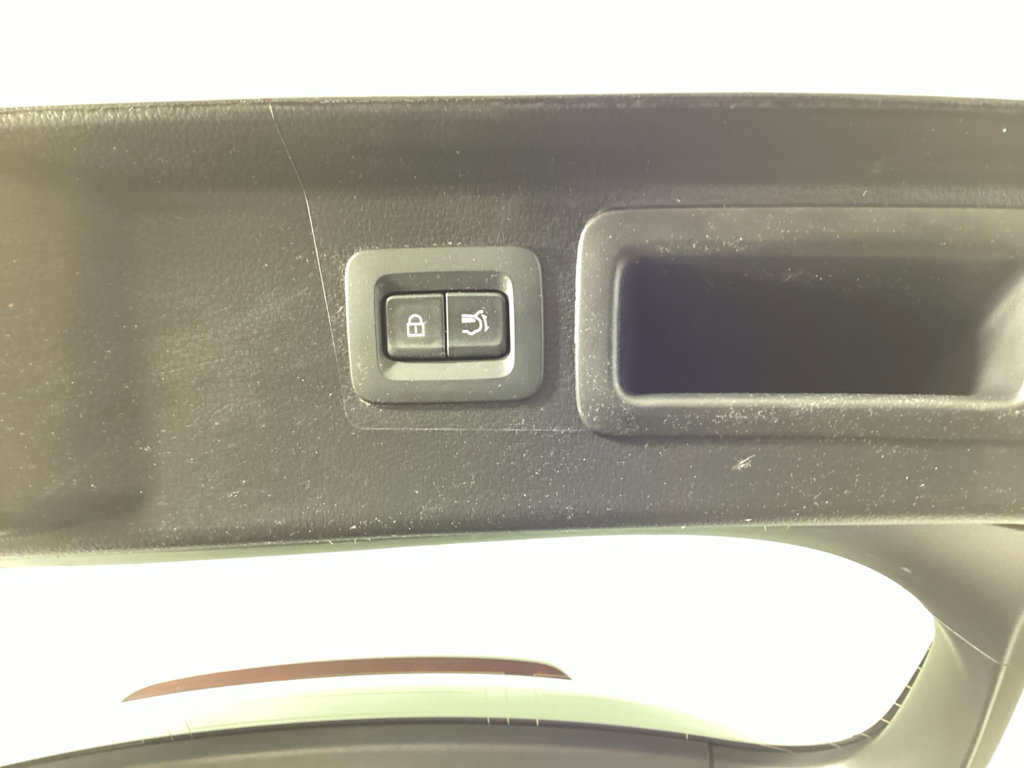 Used 2025 MAZDA CX-50 AWD 2.5 Hybrid w/ Premium Pkg image 34