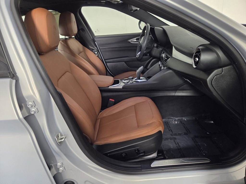 Used 2024 Alfa Romeo Giulia Ti w/ Active Assist Plus Package image 32