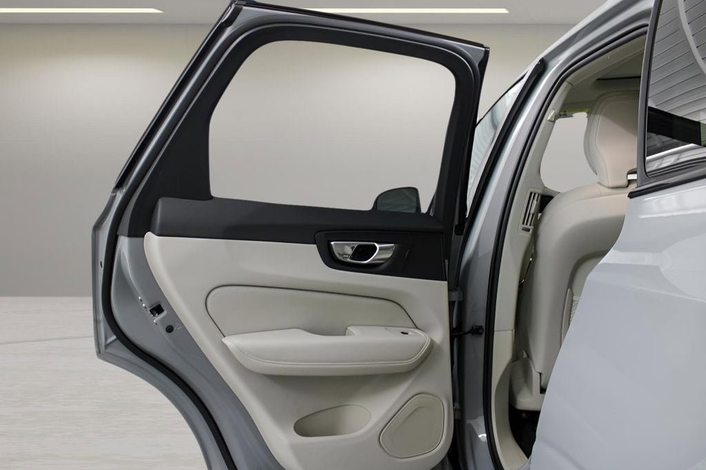 New 2026 Volvo XC60 B5 Ultra w/ Protection Package Premier AWD/4WD image 29