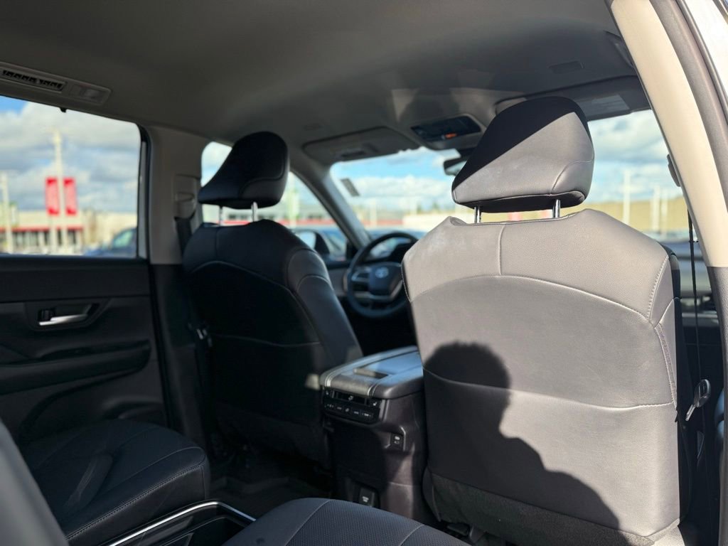 Used 2024 Toyota Grand Highlander Limited image 19