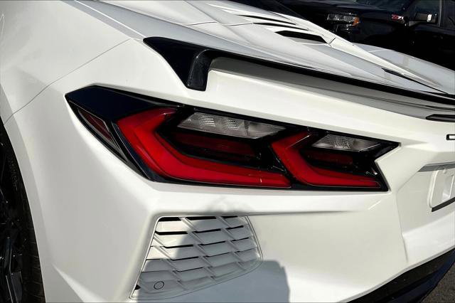 Used 2025 Chevrolet Corvette Stingray Premium Conv w/ Z51 Performance Package image 19
