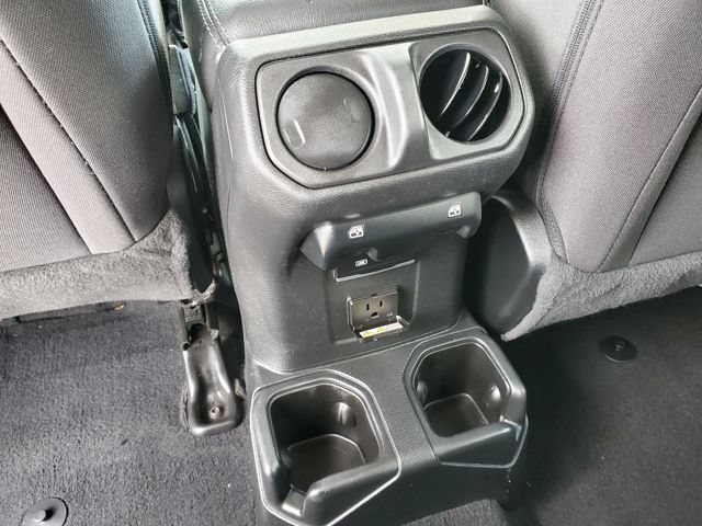 Used 2023 Jeep Wrangler Unlimited Sahara AWD/4WD image 25