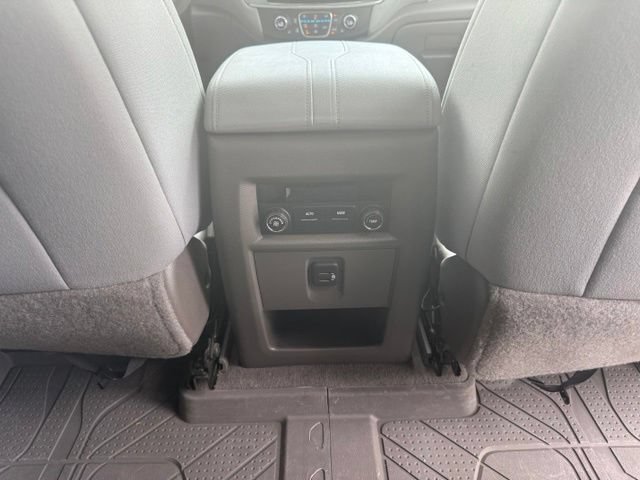 Used 2021 Chevrolet Traverse LT FWD image 15