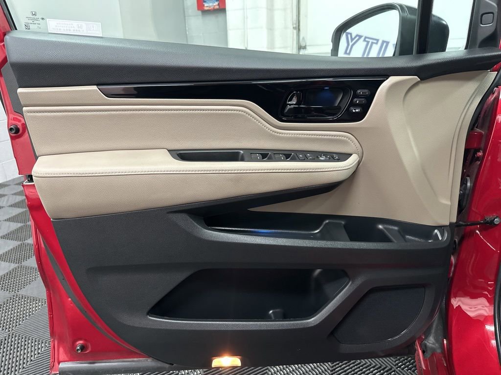 Used 2024 Honda Odyssey Touring image 18