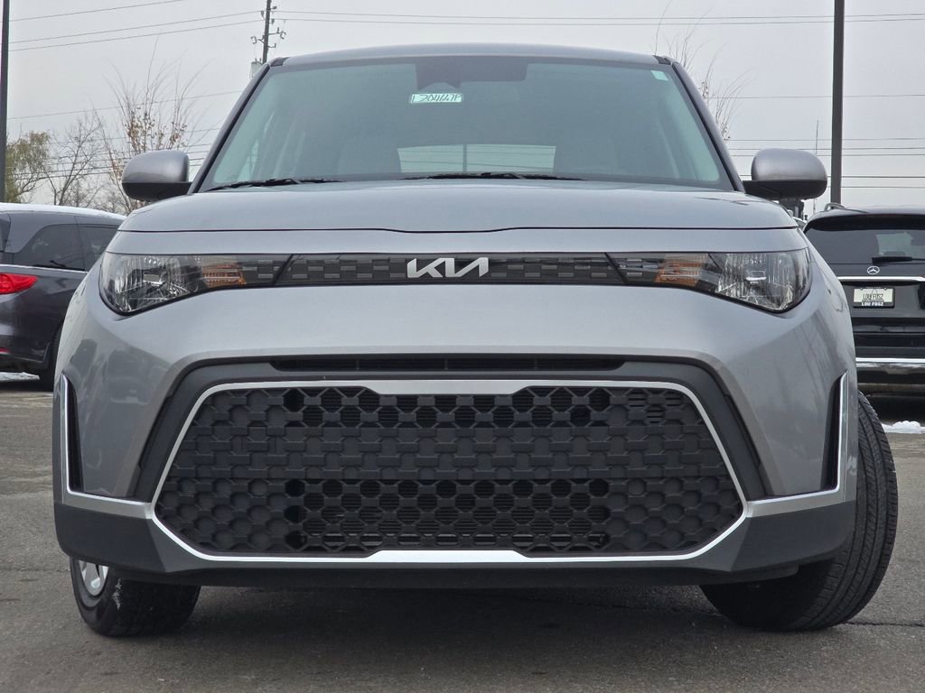 Used 2025 Kia Soul LX image 10