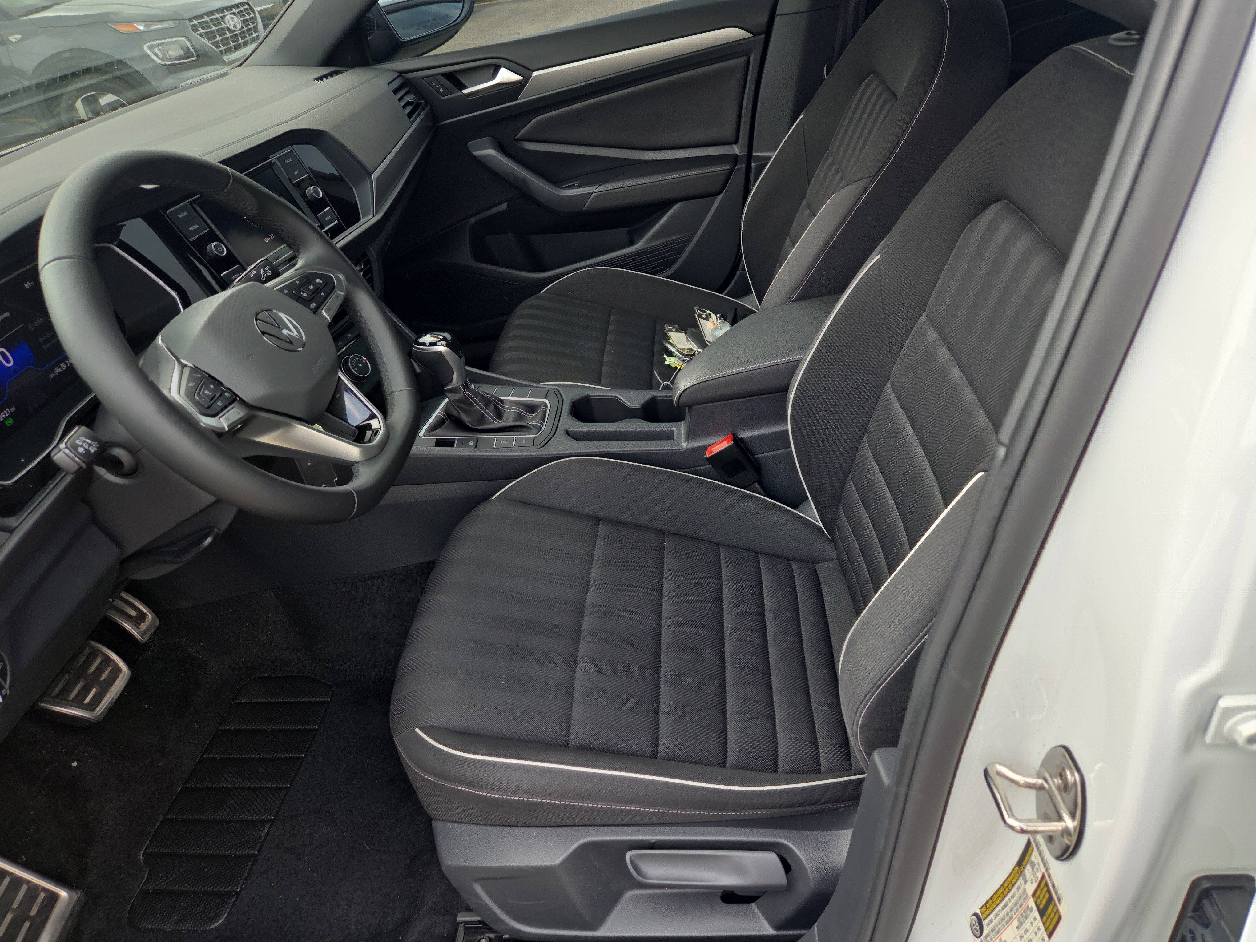 Used 2024 Volkswagen Jetta Sport FWD image 5