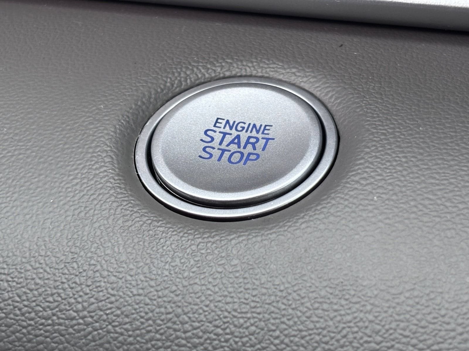 Used 2025 Hyundai Elantra Sport FWD image 35