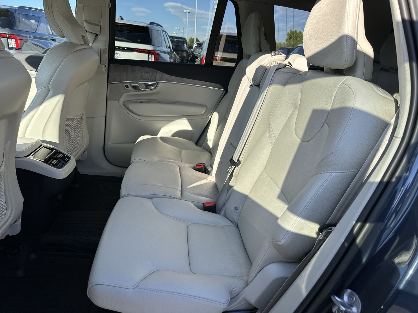 Used 2023 Volvo XC90 B6 Plus w/ Protection Package AWD/4WD image 26