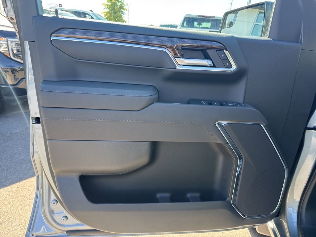 New 2026 GMC Sierra 1500 Elevation image 13