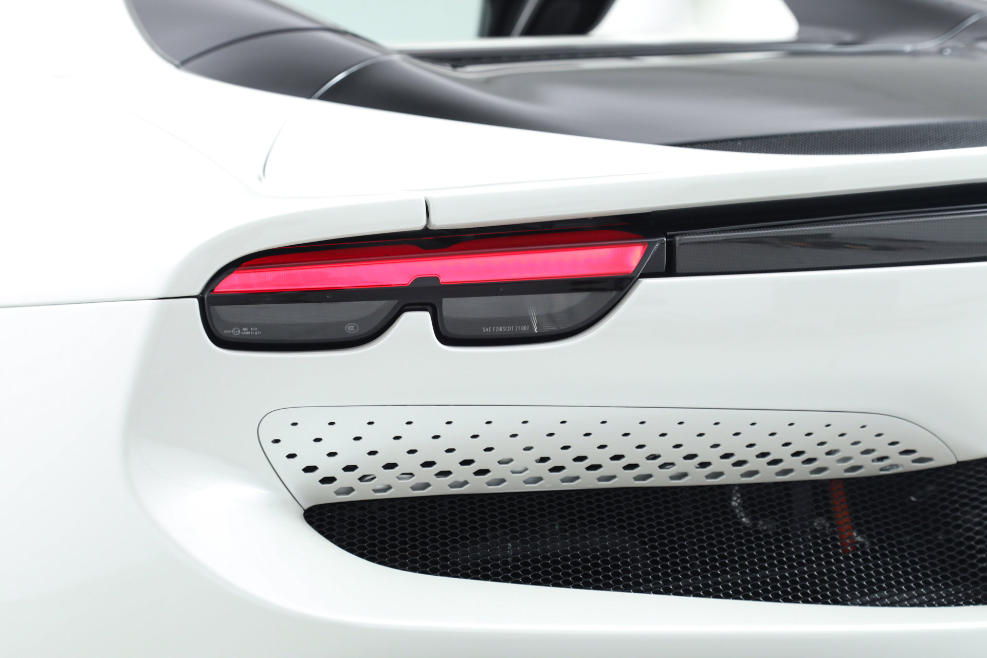 Certified 2025 Ferrari 296 GTS image 17