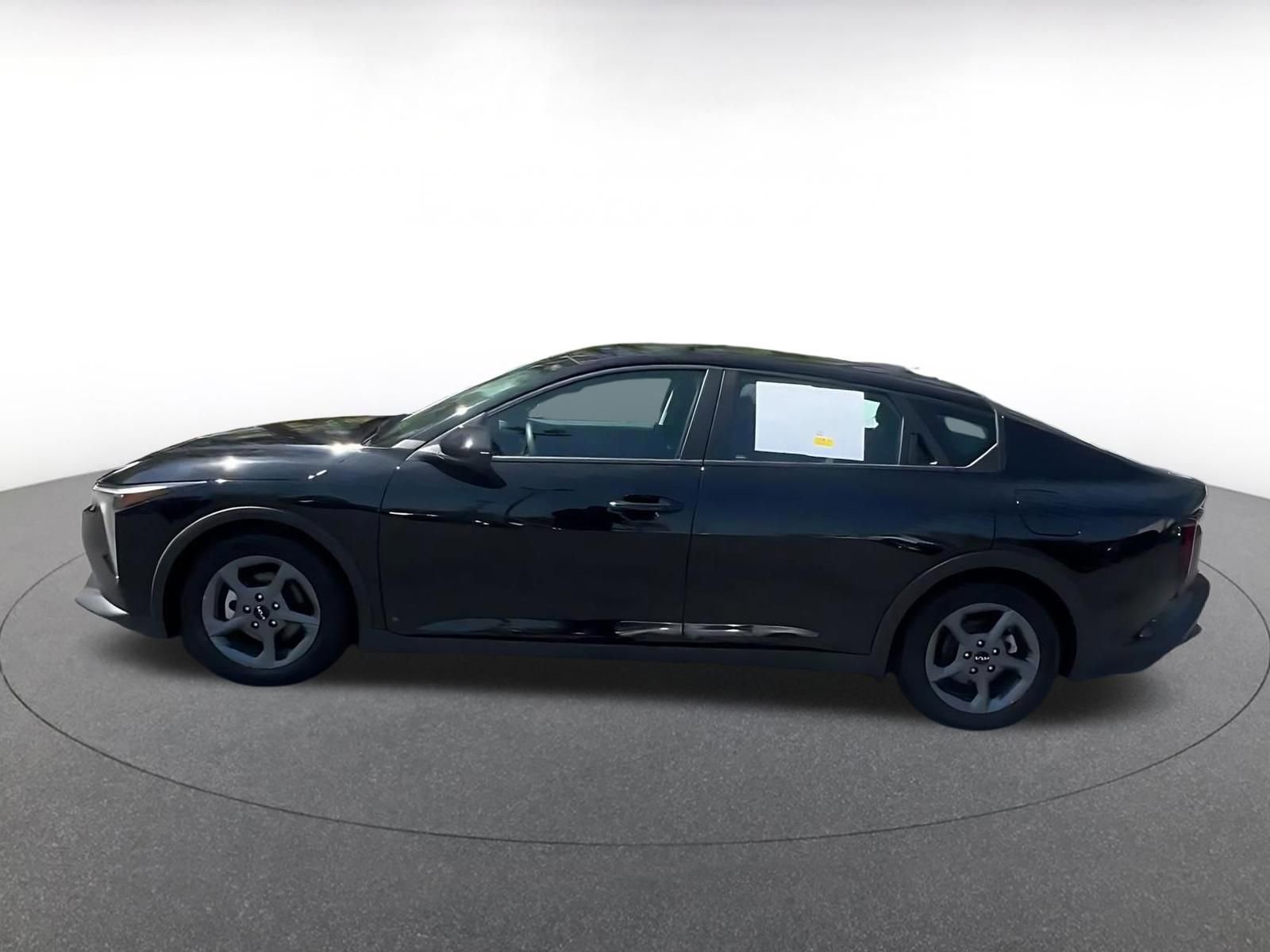Used 2025 Kia K4 FWD image 9