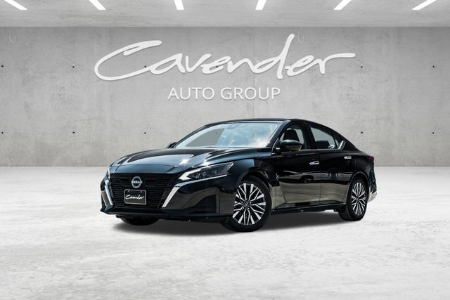 Used 2023 Nissan Altima 2.5 SV