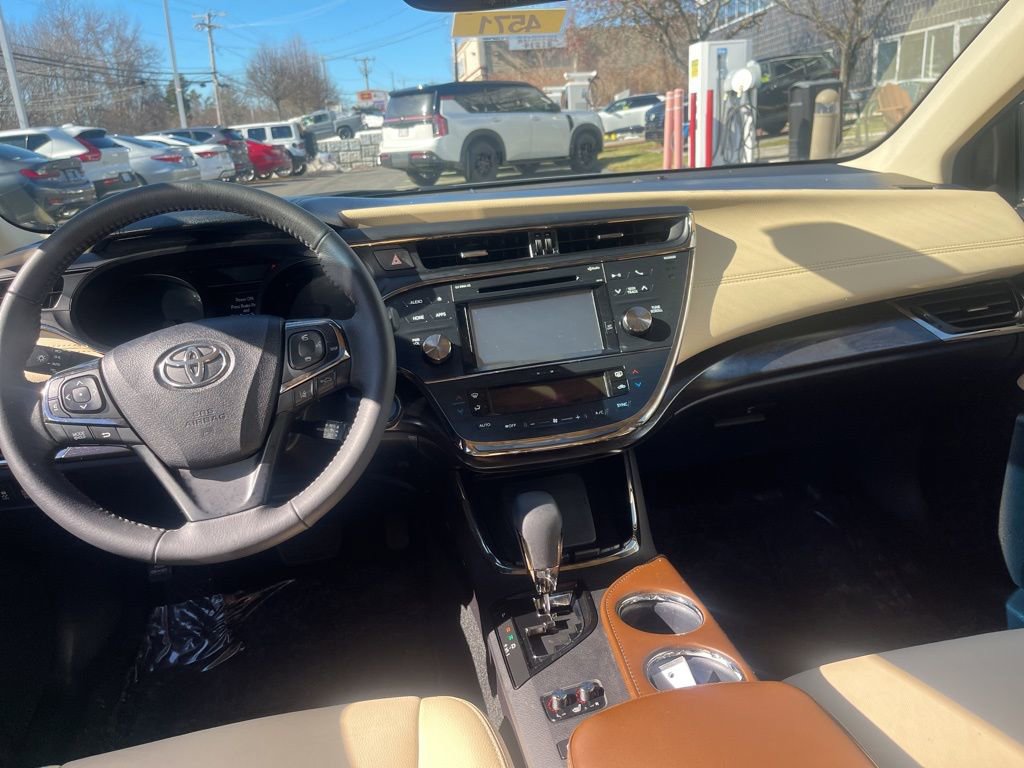 Used 2018 Toyota Avalon XLE Premium w/ Carpet Mat Package image 11