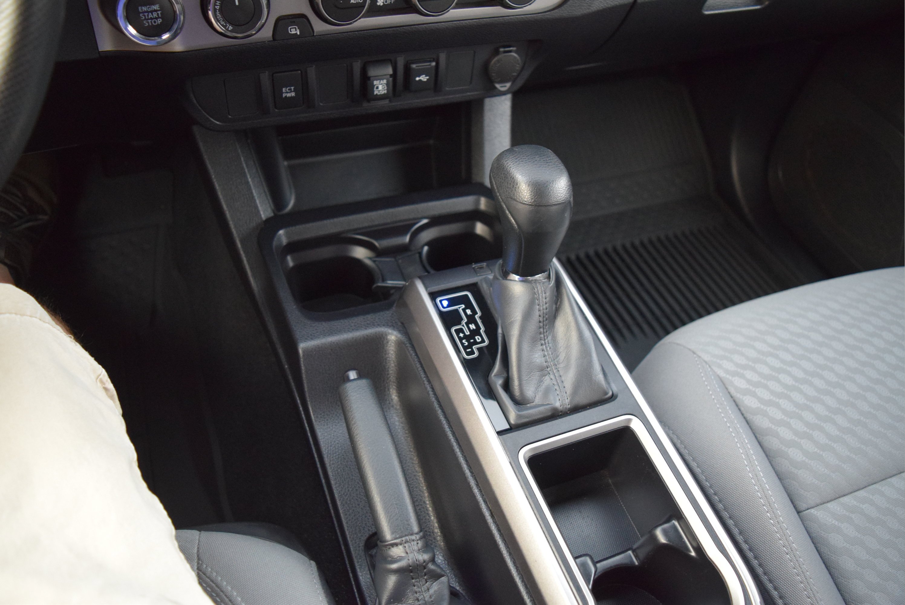 Used 2023 Toyota Tacoma SR5 AWD/4WD image 19