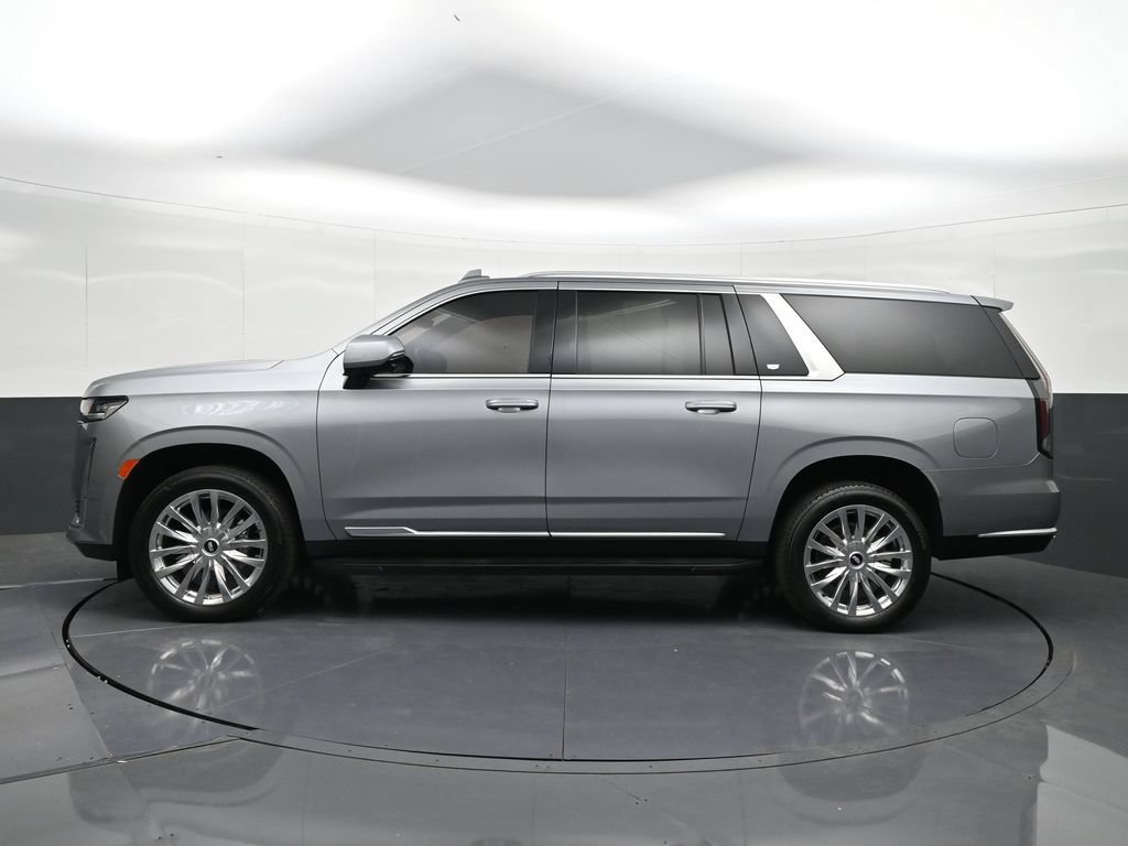 Used 2024 Cadillac Escalade ESV Premium Luxury AWD/4WD image 2