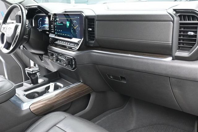 Used 2022 Chevrolet Silverado 1500 LT Trail Boss w/ Convenience Package II AWD/4WD image 29