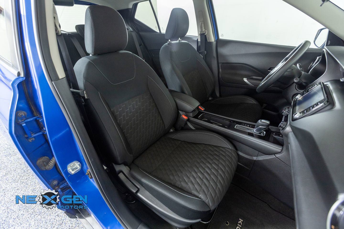 Used 2022 Nissan Kicks SV FWD image 39