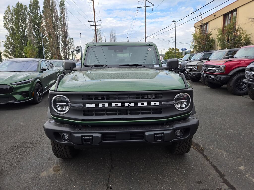 New 2025 Ford Bronco Big Bend w/ Black Diamond Package AWD/4WD image 2