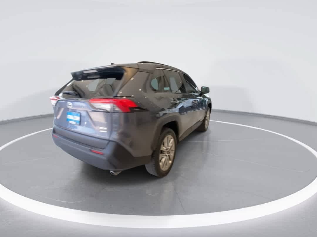 Used 2020 Toyota RAV4 XLE Premium AWD/4WD image 8