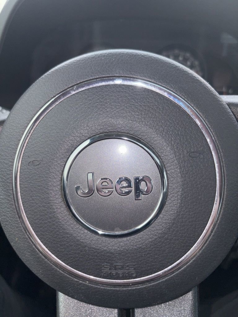 Used 2016 Jeep Patriot High Altitude FWD image 29