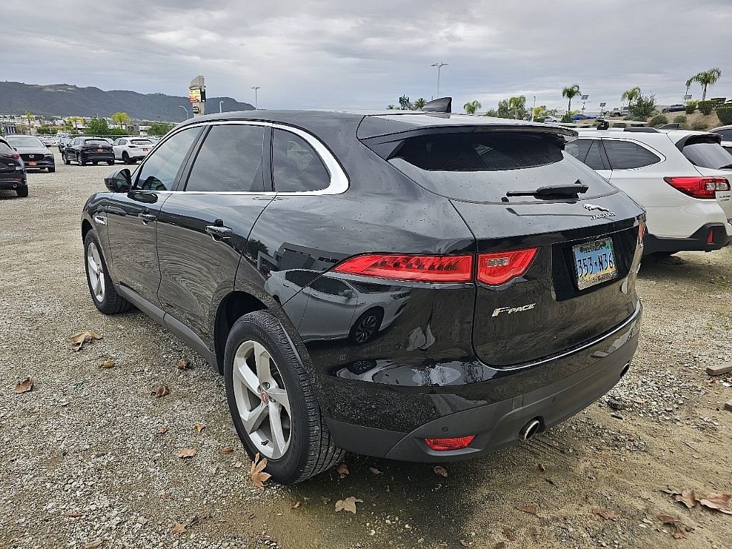 Used 2020 Jaguar F-PACE Premium image 13