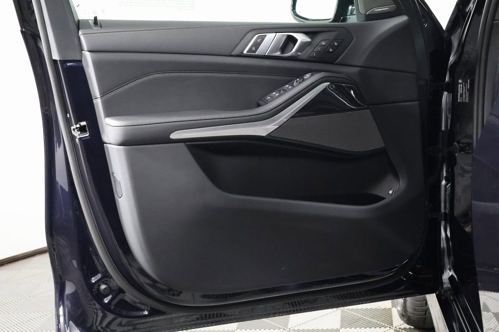 New 2026 BMW X5 xDrive50e w/ Executive Package image 7