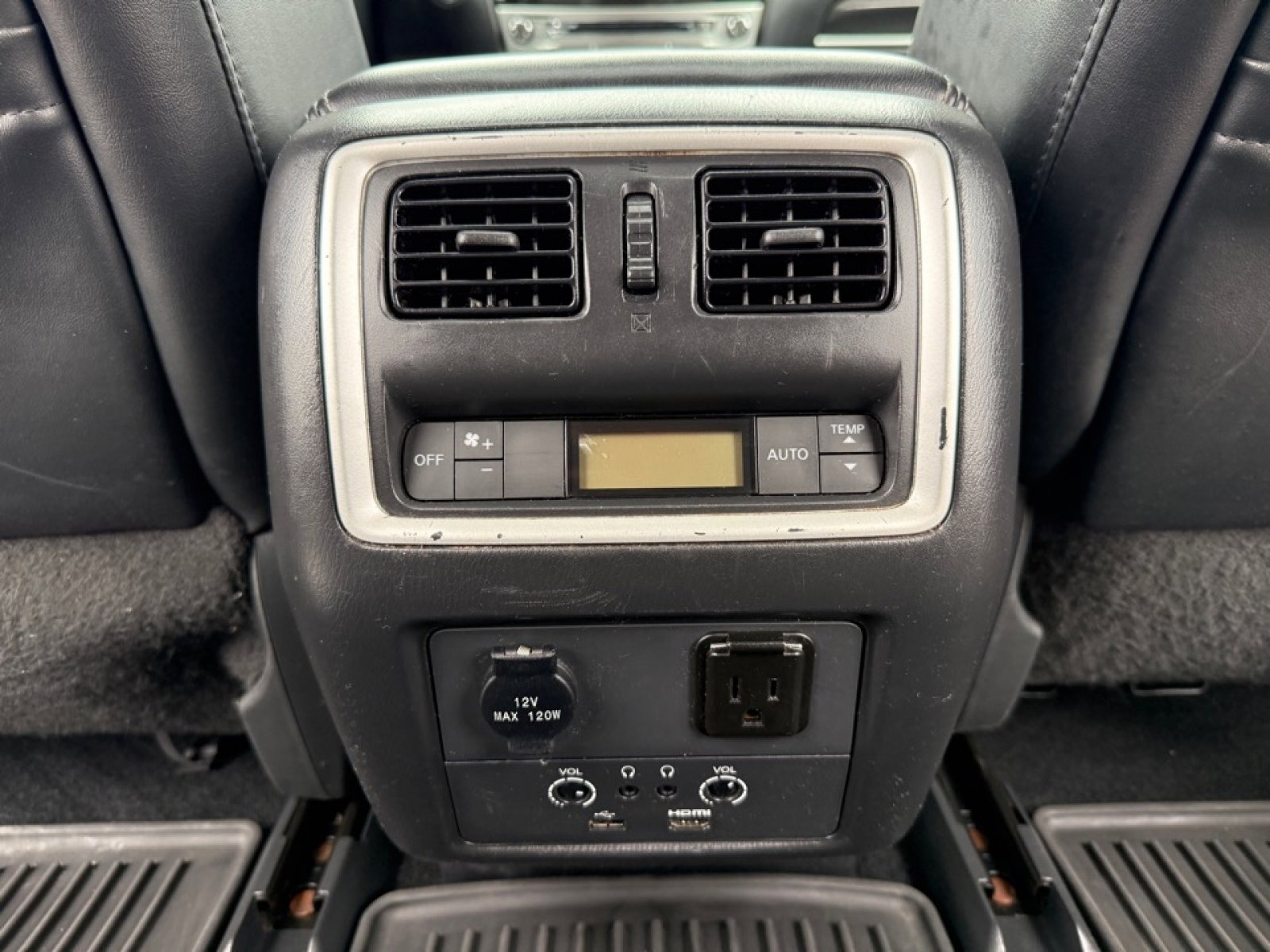 Used 2019 INFINITI QX60 Luxe w/ Essential Package AWD/4WD image 36