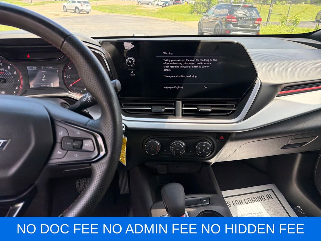 Used 2025 Chevrolet Trax RS w/ Driver Confidence Package FWD image 20