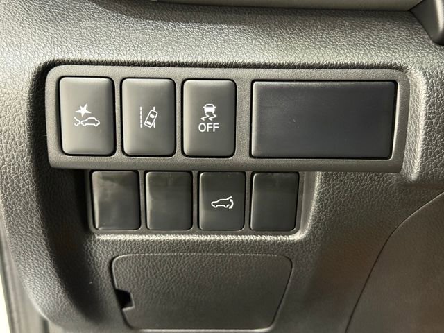 Used 2025 Mitsubishi Eclipse Cross AWD image 29