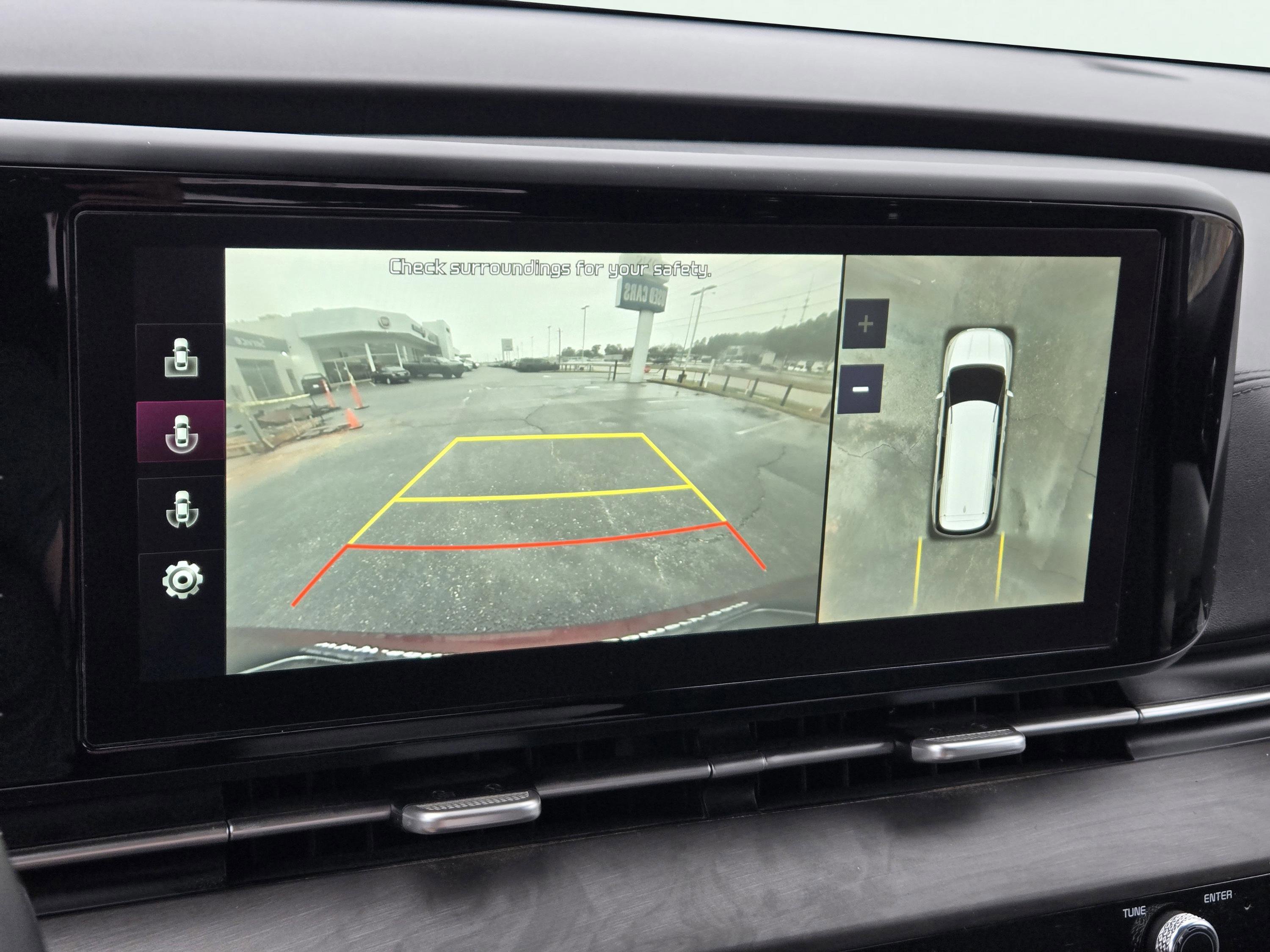 Used 2022 Kia Carnival SX image 26