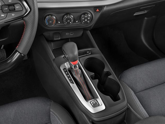 Used 2025 Chevrolet Trax RS w/ Sunroof Package FWD image 9