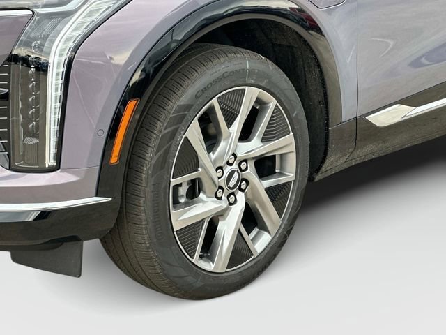 New 2026 Cadillac Optiq Luxury 1 image 17