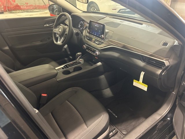 New 2025 Nissan Altima 2.5 SV image 11