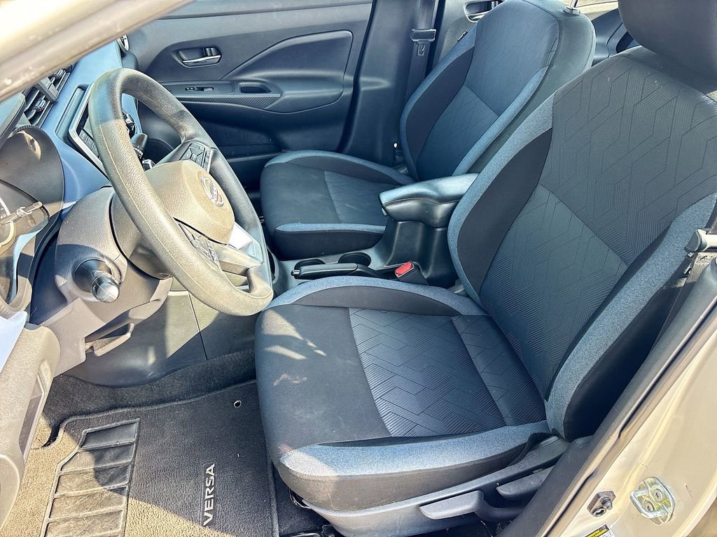 Used 2023 Nissan Versa SV image 20