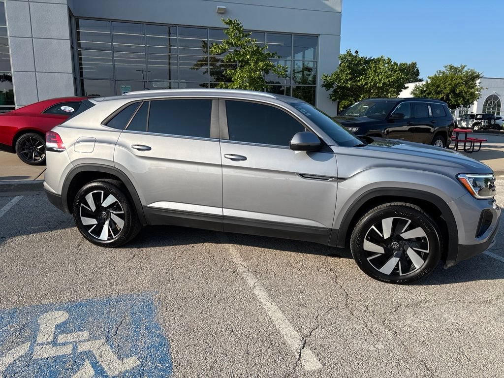 Used 2026 Volkswagen Atlas Cross Sport SE AWD/4WD image 35
