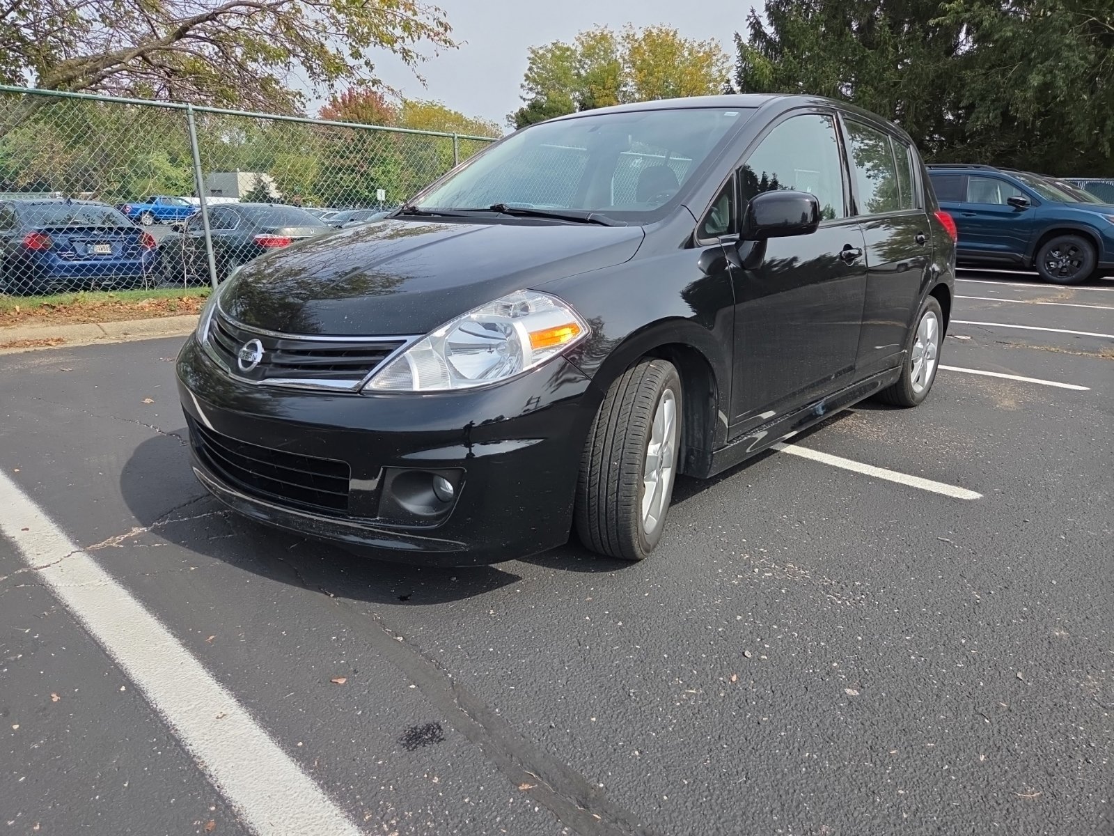 Used 2012 Nissan Versa Hatchback FWD image 11