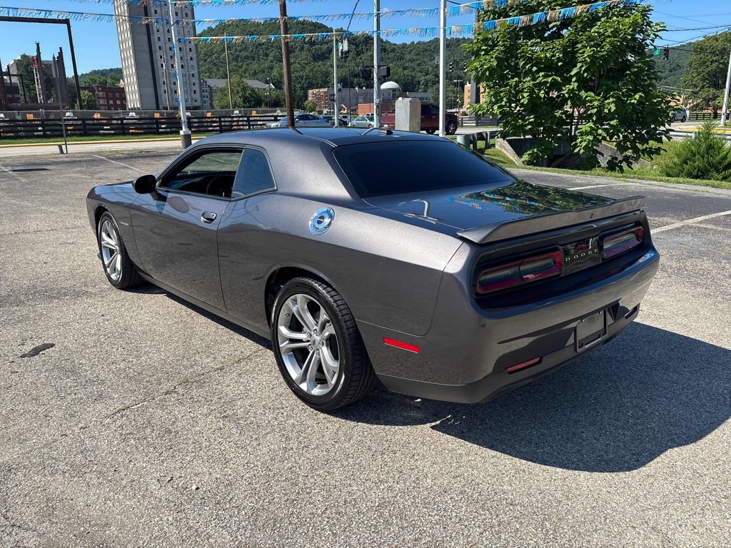 Used 2022 Dodge Challenger R/T RWD image 3