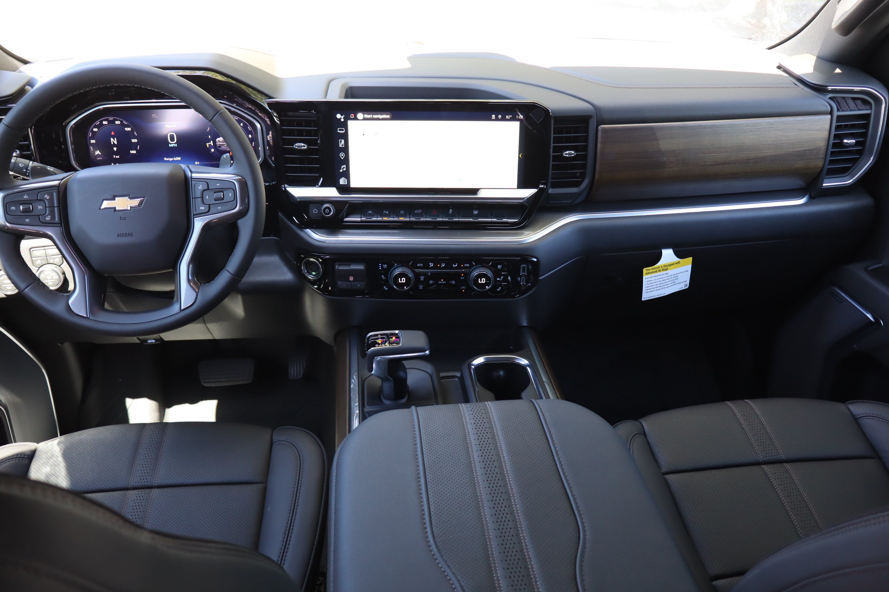 New 2026 Chevrolet Silverado 1500 High Country w/ High Country Premium Package AWD/4WD image 11