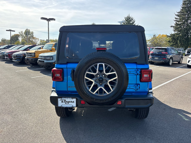 Used 2025 Jeep Wrangler Unlimited Sahara AWD/4WD image 28