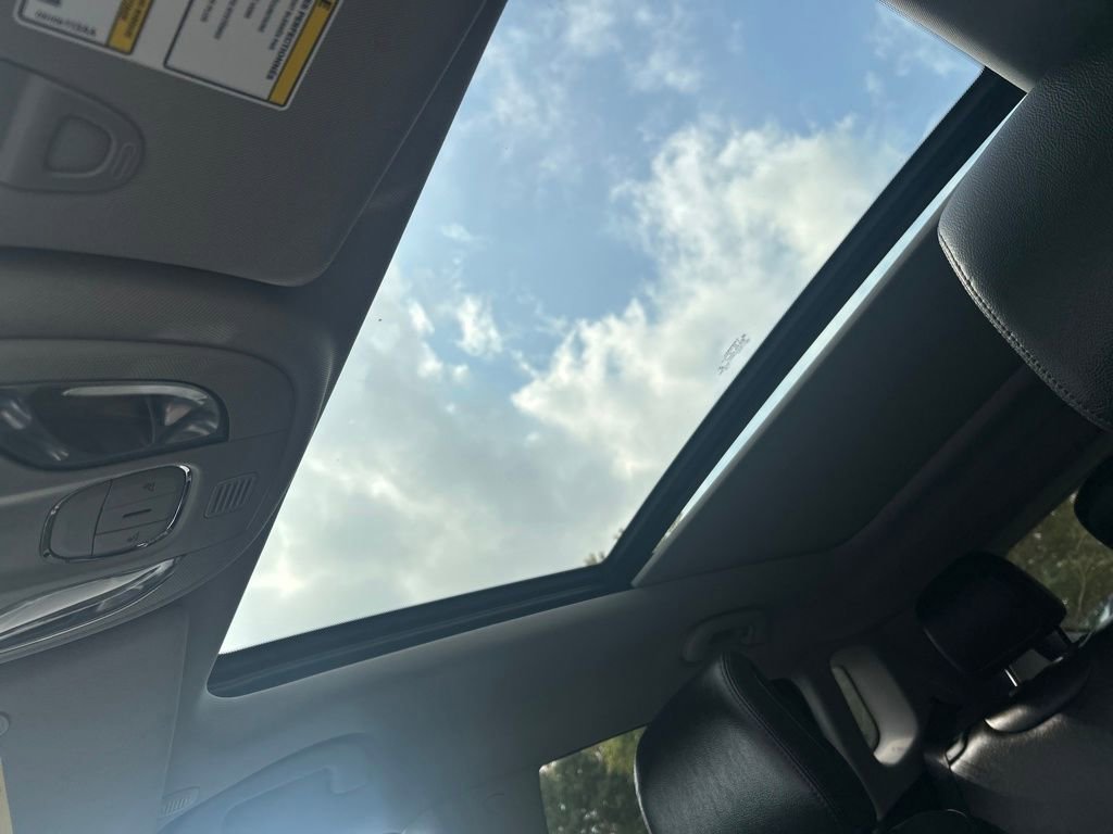 Used 2022 Jeep Compass Limited w/ Sun and Sound Group image 31