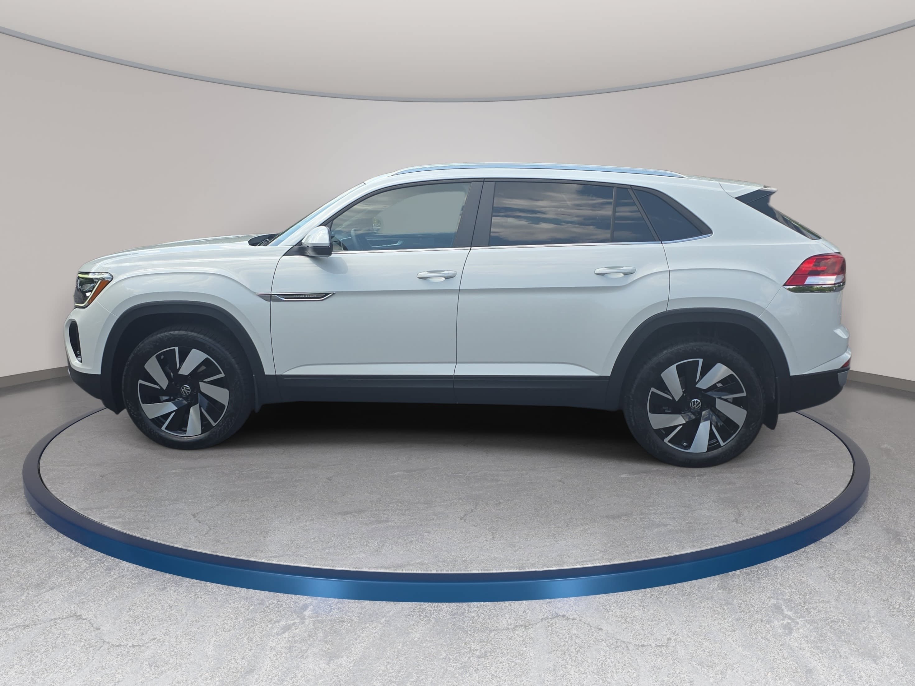 New 2026 Volkswagen Atlas Cross Sport SE FWD image 8