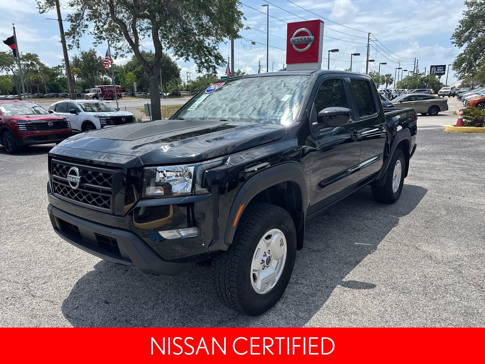 Used 2024 Nissan Frontier SV w/ Hardbody Edition AWD/4WD image 2