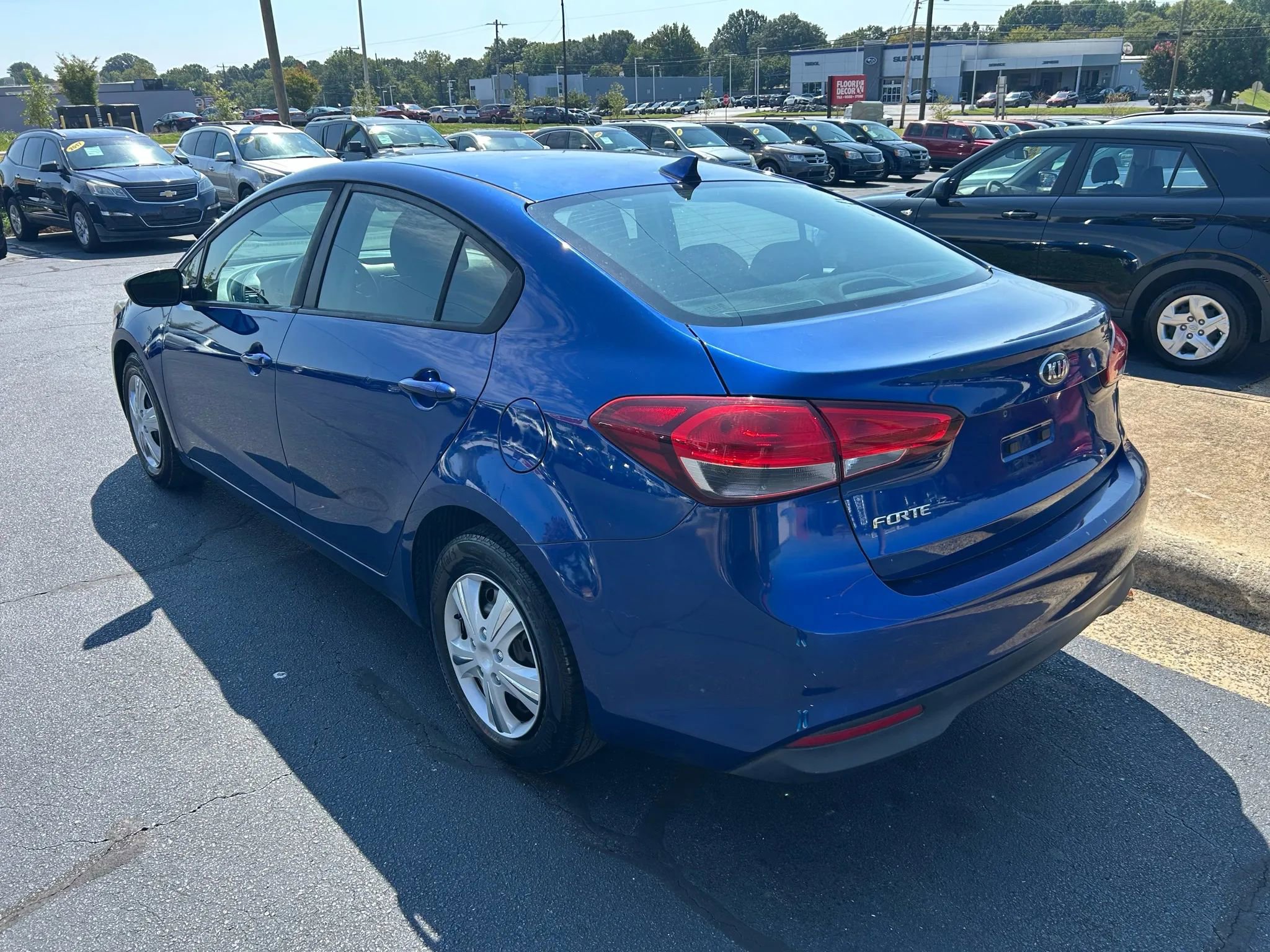 Used 2018 Kia Forte LX w/ LX Rear Camera Package image 5
