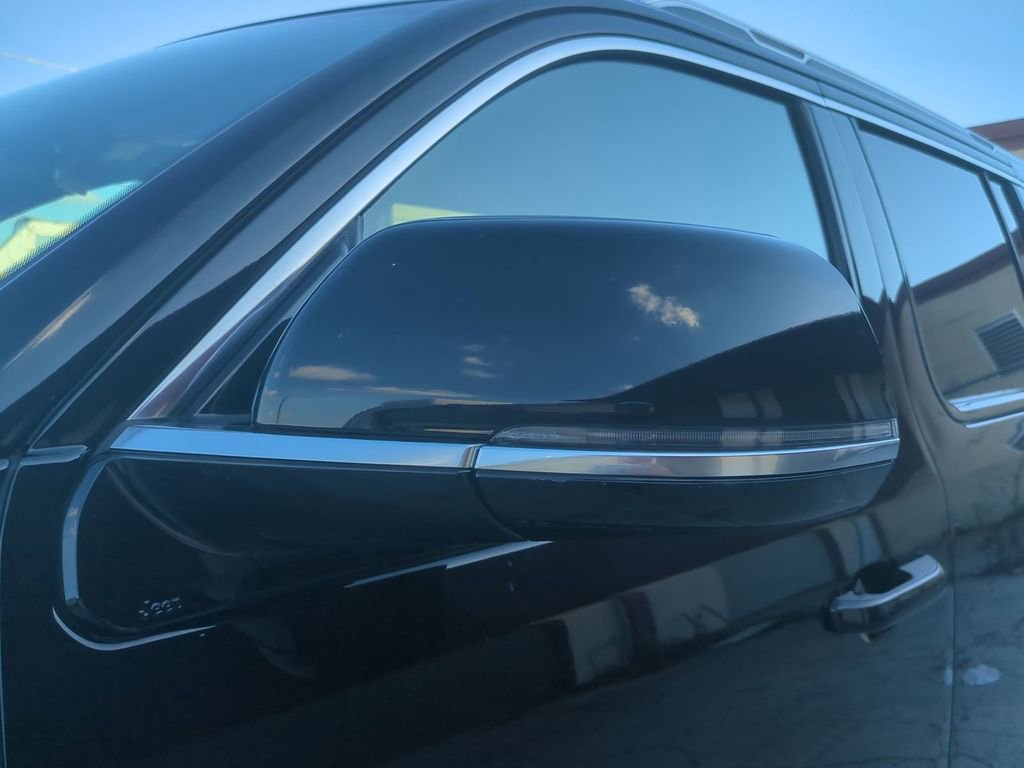 Used 2024 Jeep Wagoneer Series II image 12