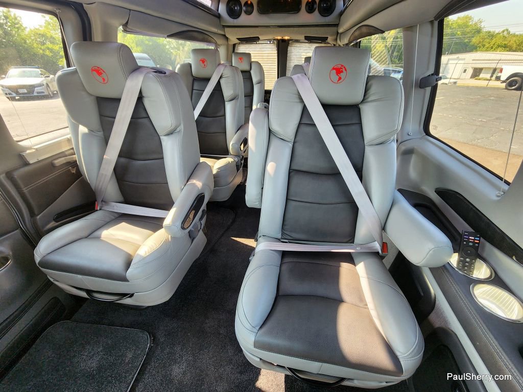 Used 2023 Chevrolet Express 2500 Extended image 57