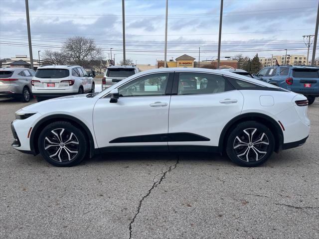 Certified 2023 Toyota Crown Limited image 2