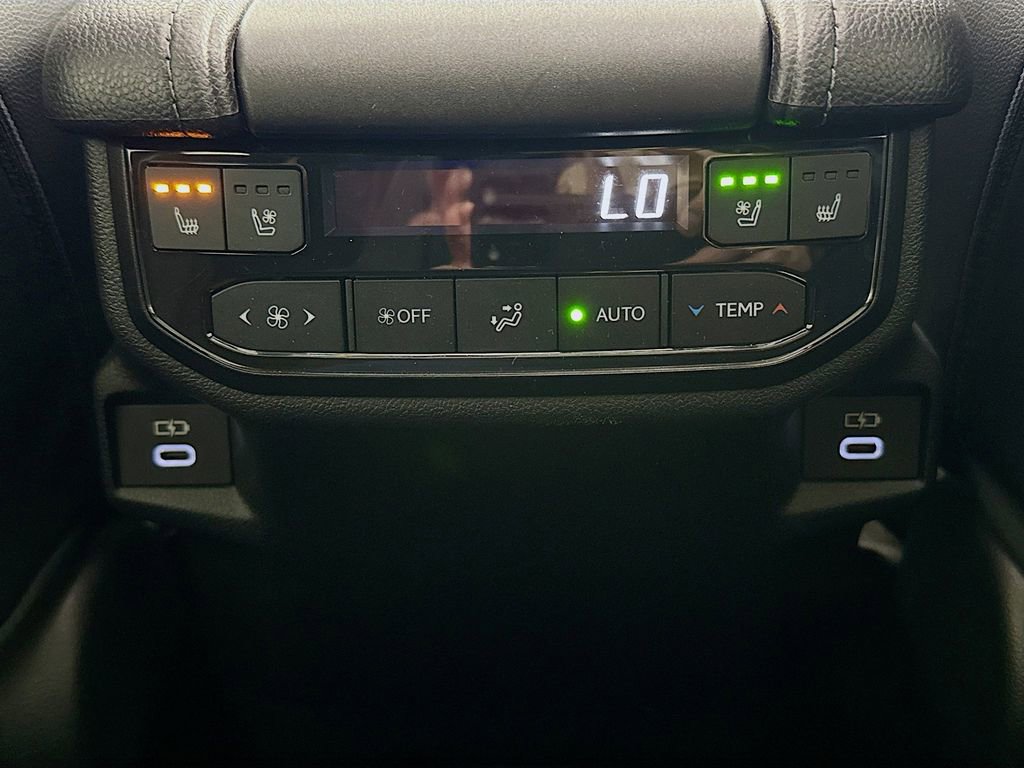 Used 2025 Toyota Grand Highlander MAX Platinum image 24